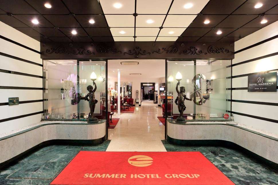 Ein Foto von der Außenansicht des Best Western Plus Hotel Massena Nice