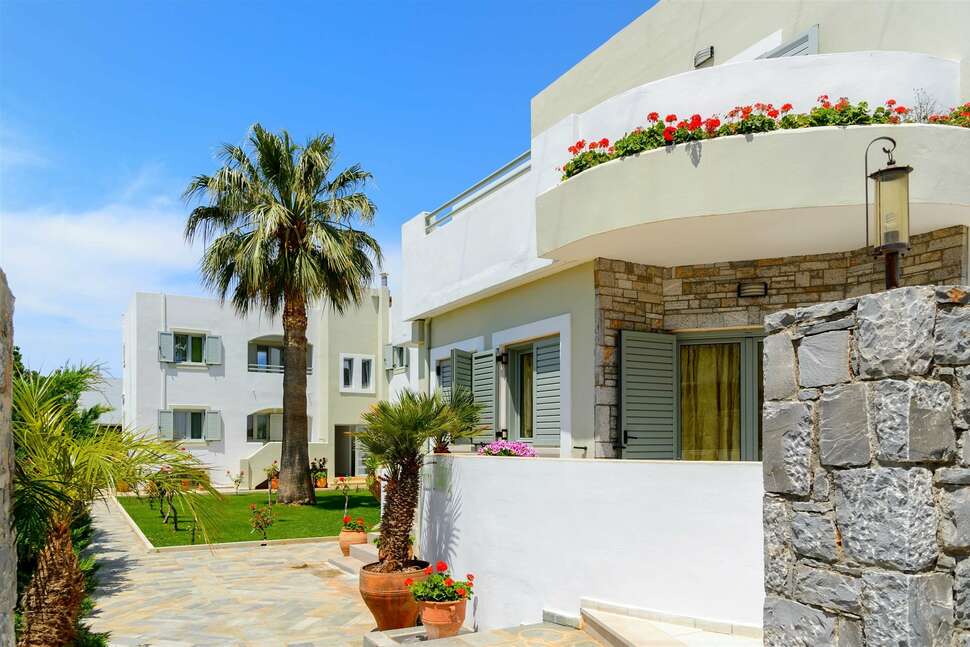 Ein Foto von der Außenansicht des Angela Suites Boutique Hotel