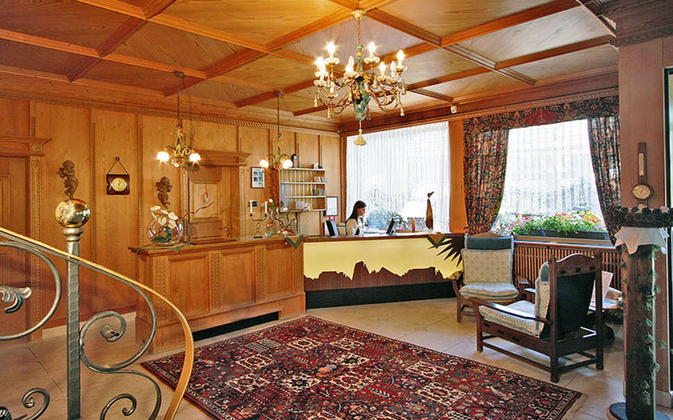 Een foto van het interieur van Rainell Dolomites Retreat