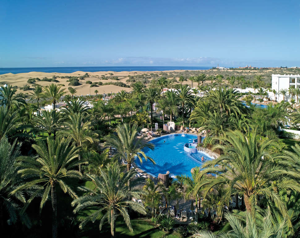 Een foto van het zwembad bij Riu Palace Maspalomas