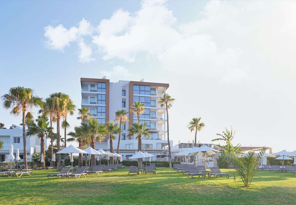 Een foto van Leonardo Crystal Cove Hotel & Spa by the Sea