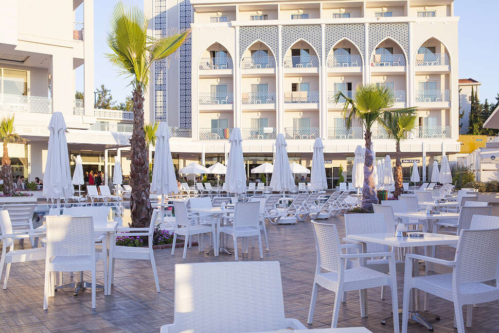 Ein Foto von der Terrasse im Diamond Elite Hotel & Spa