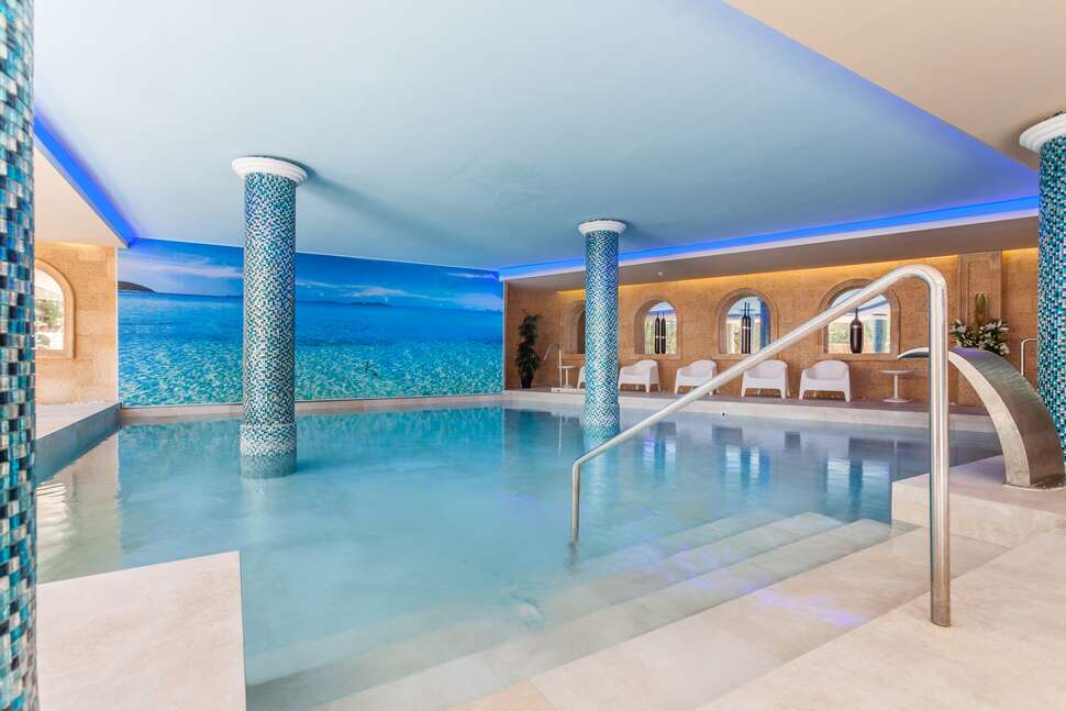 Een foto van het zwembad bij Hotel Lago Garden Suites & Spa