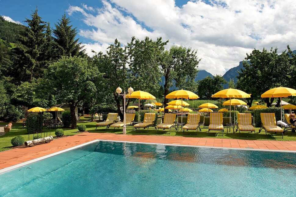 Ein Foto vom Pool im Landgut Zapfenhof