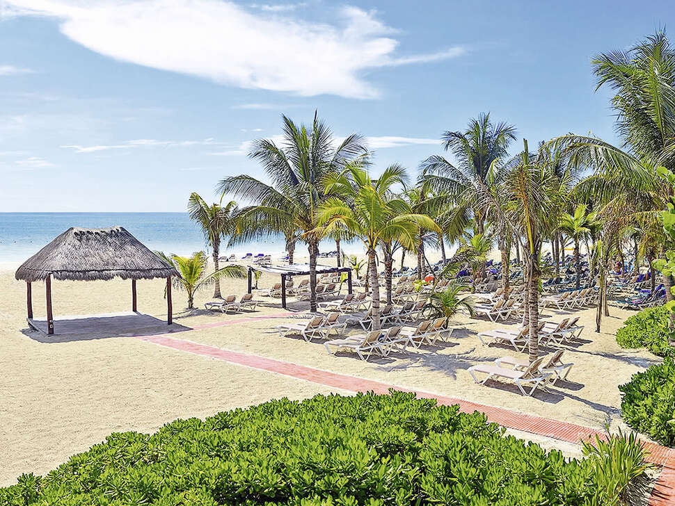 Ein Foto vom Strand beim Catalonia Playa Maroma