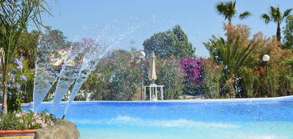Een foto van een overzicht van Danaide Resort