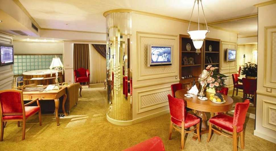 Een foto van het interieur van Holiday Inn Istanbul Old City