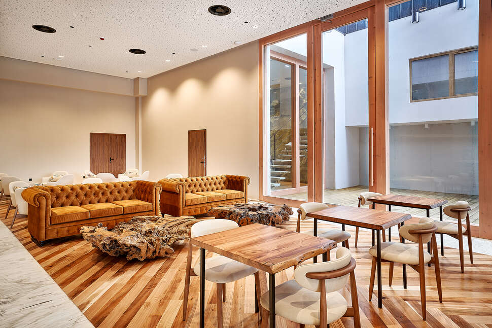 Een foto van The Log Porto Hotel