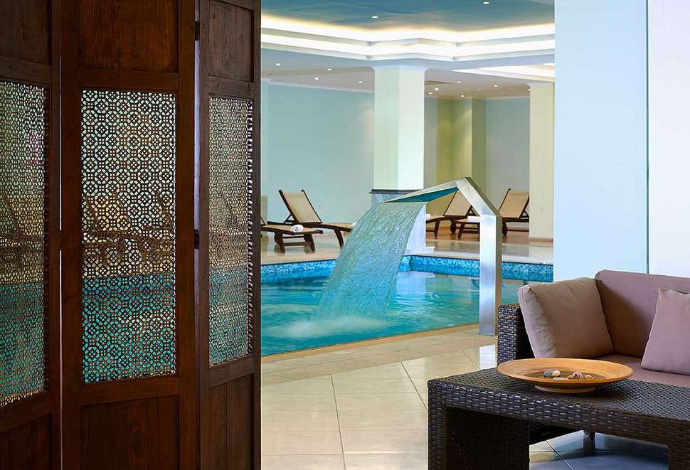 Een foto van het zwembad bij Labranda Miraluna Village & Spa