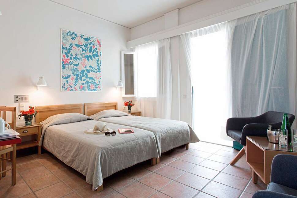 Ein Foto Rose Bay Hotel