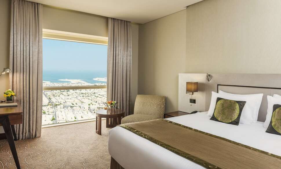 Een foto van The Tower Plaza Hotel Dubai
