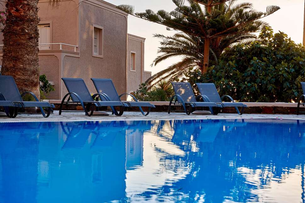 Een foto van het zwembad bij Terra Blue Hotel