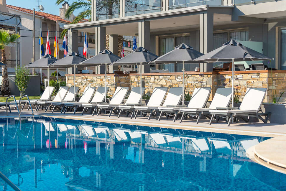 Een foto van het zwembad bij Dionysos Hotel & Studios