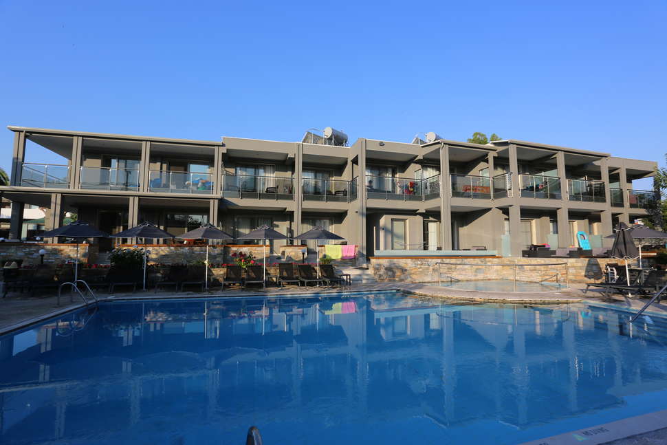 Een foto van het zwembad bij Dionysos Hotel & Studios