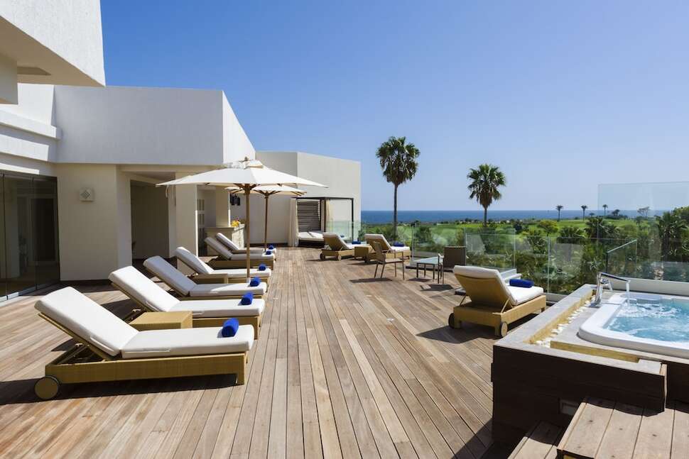 Een foto van het terras bij Iberostar Selection Diar El Andalous