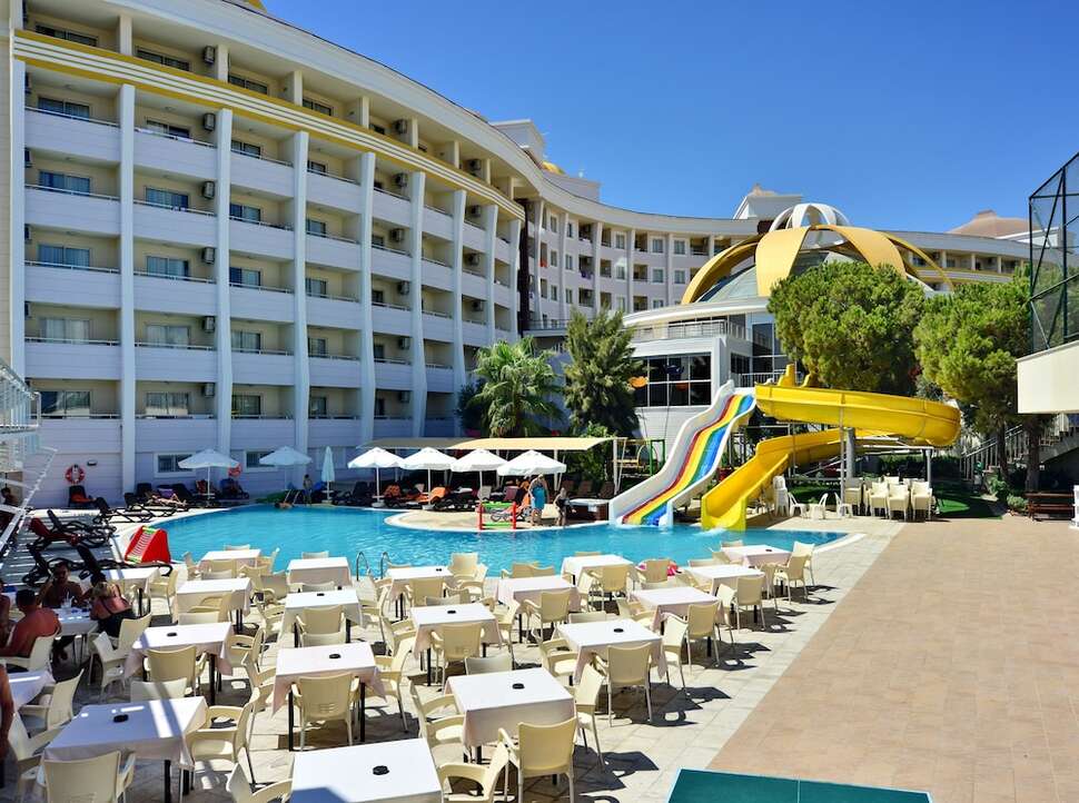 Een foto van het zwembad bij Side Alegria Hotel & Spa