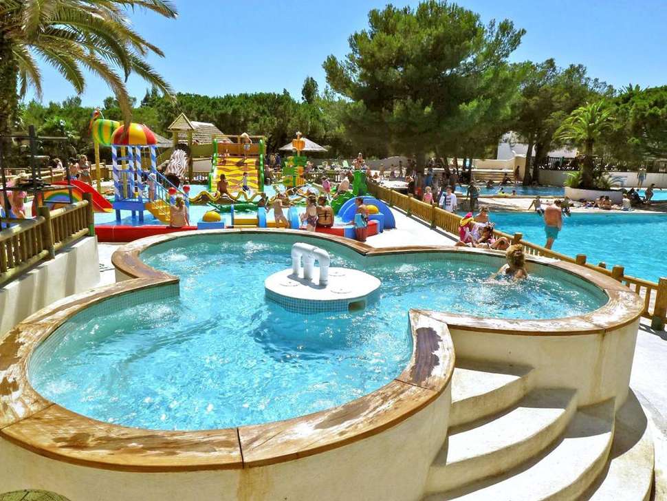 Een foto van Camping La Baume - La Palmeraie