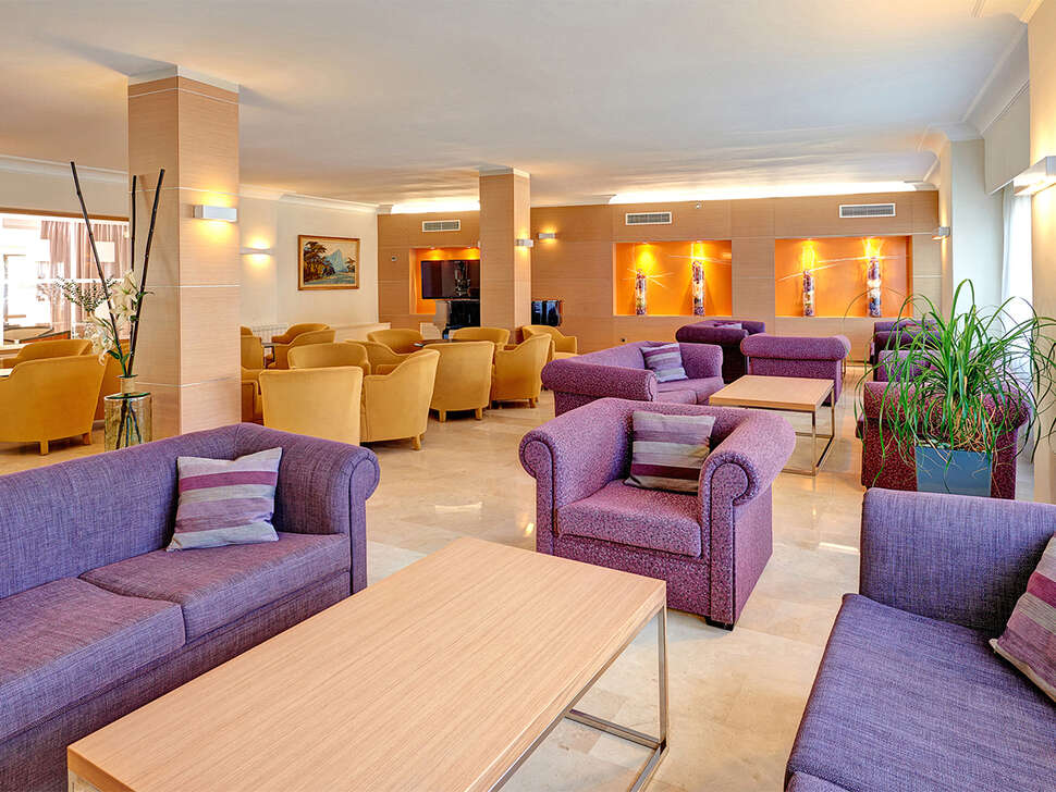 Een foto van het interieur van Hotel Metropolitan Playa