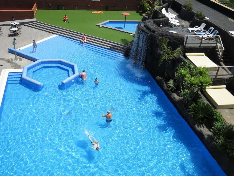 Een foto van het zwembad bij Hotel Papi