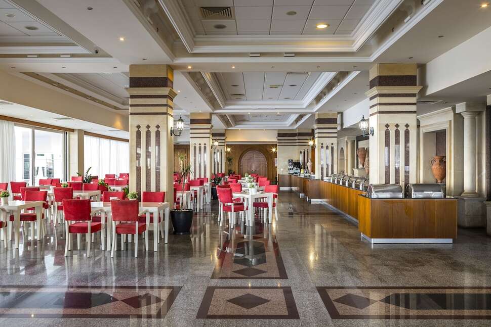 Een foto van de faciliteiten bij Constantinos The Great Beach