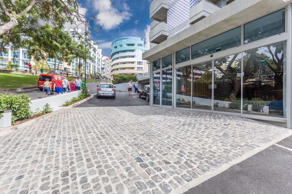 Een foto van de buitenkant van Allegro Madeira