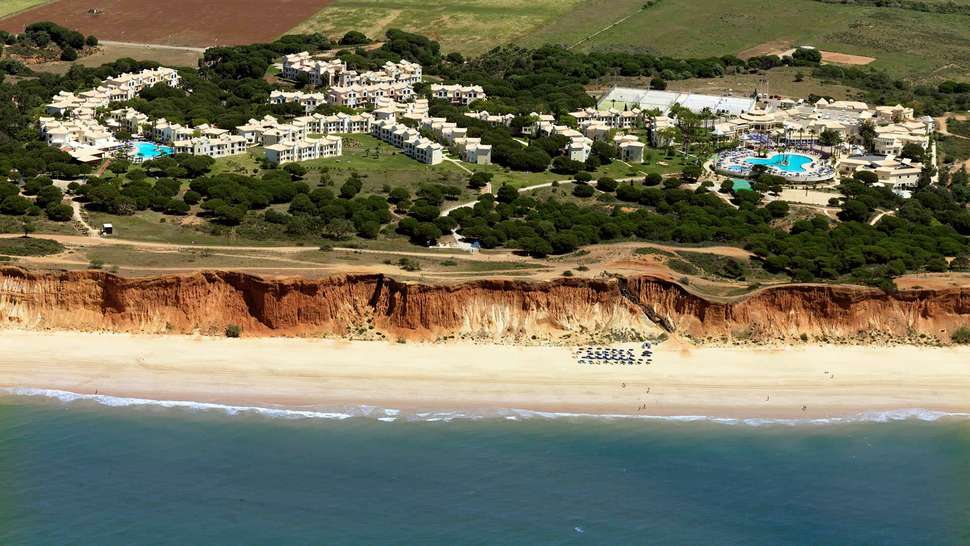 Een foto van het strand bij AP Adriana Beach Resort
