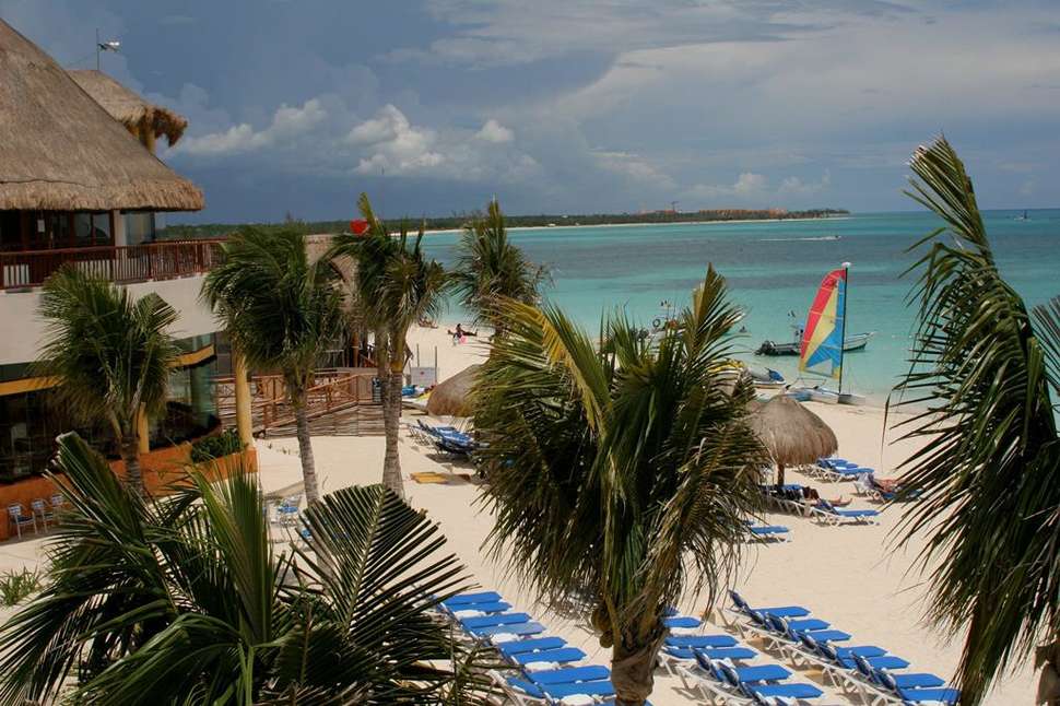 Een foto van het strand bij The Reef Coco Beach