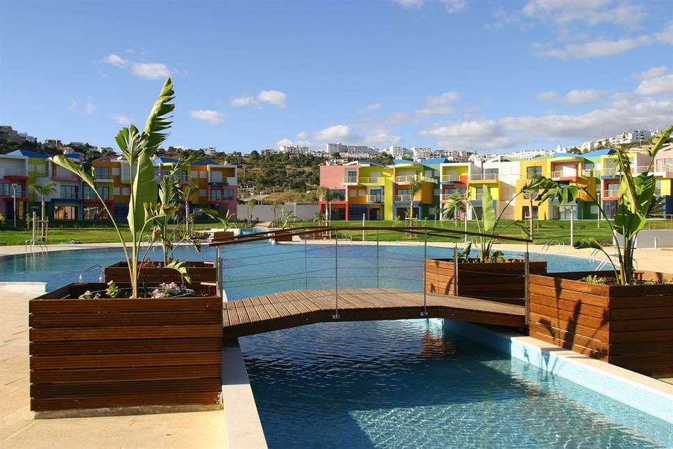Een foto van het zwembad bij Orada Marina de Albufeira