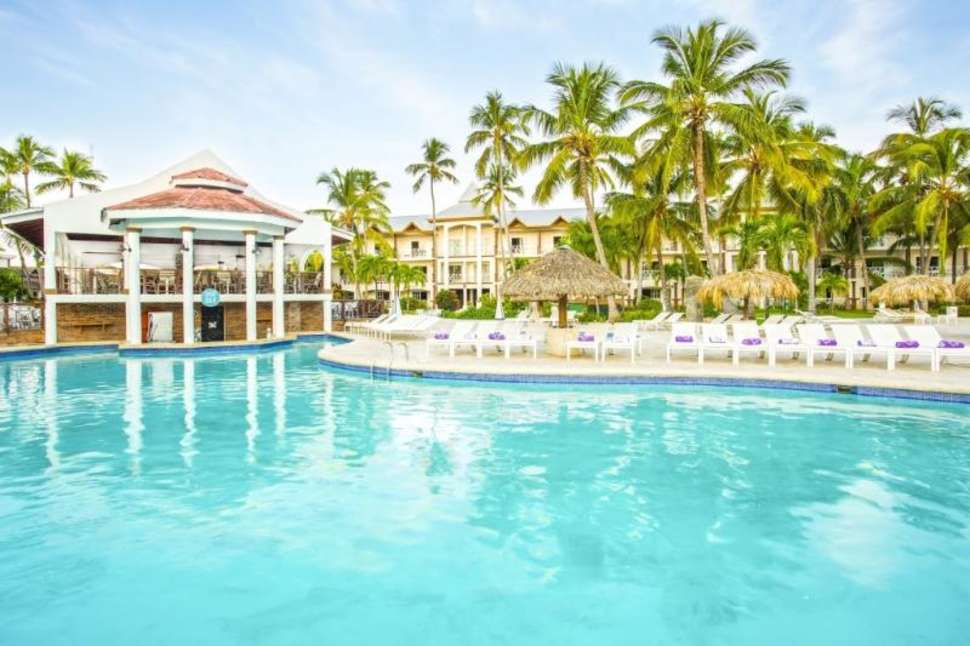 Een foto van het zwembad bij Be Live Collection Punta Cana