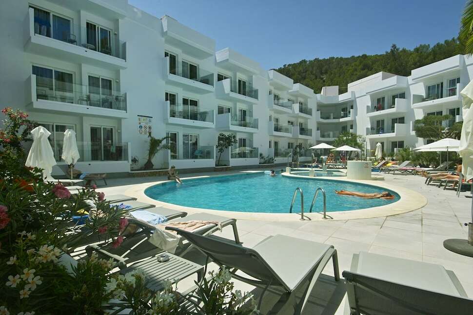 Een foto van het zwembad bij Balansat Resort