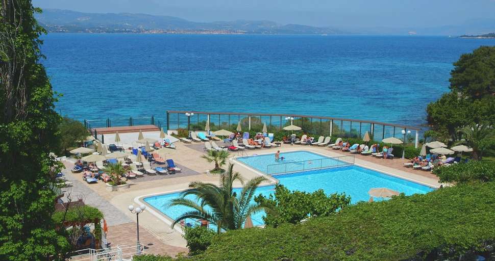 Een foto van het zwembad bij Mediterranee Hotel