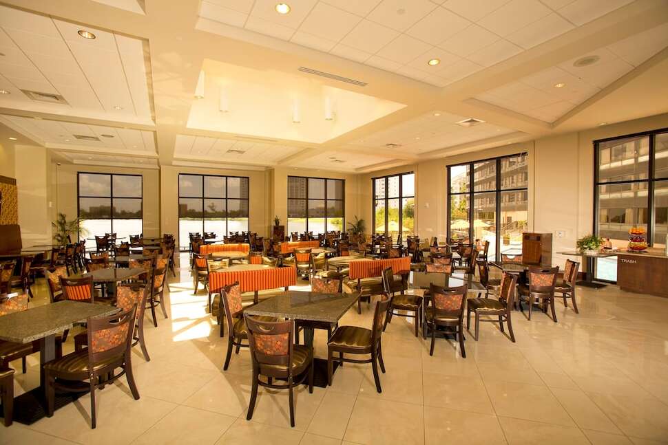 Ein Foto Ramada Plaza by Wyndham Orlando Resort & Suites Intl Drive