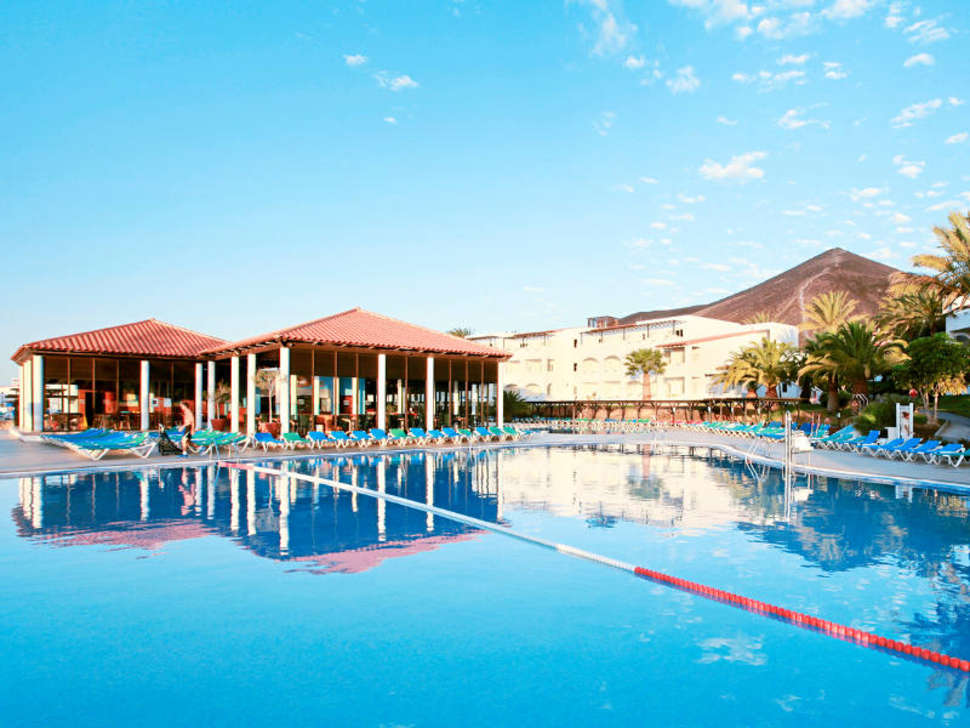 Een foto van het zwembad bij Magic Life Fuerteventura