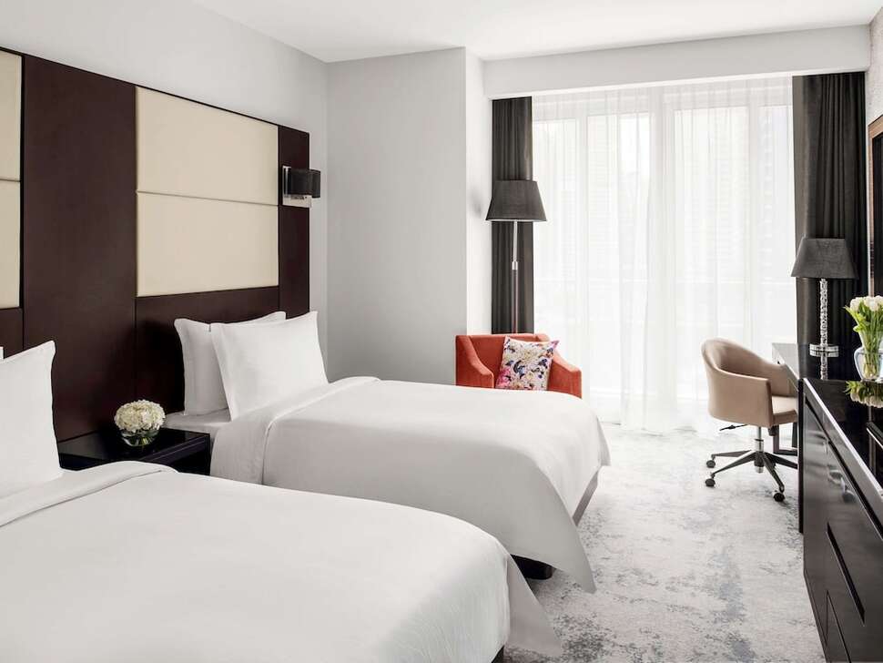 Ein Foto Mövenpick Hotel Jumeirah Lakes Towers