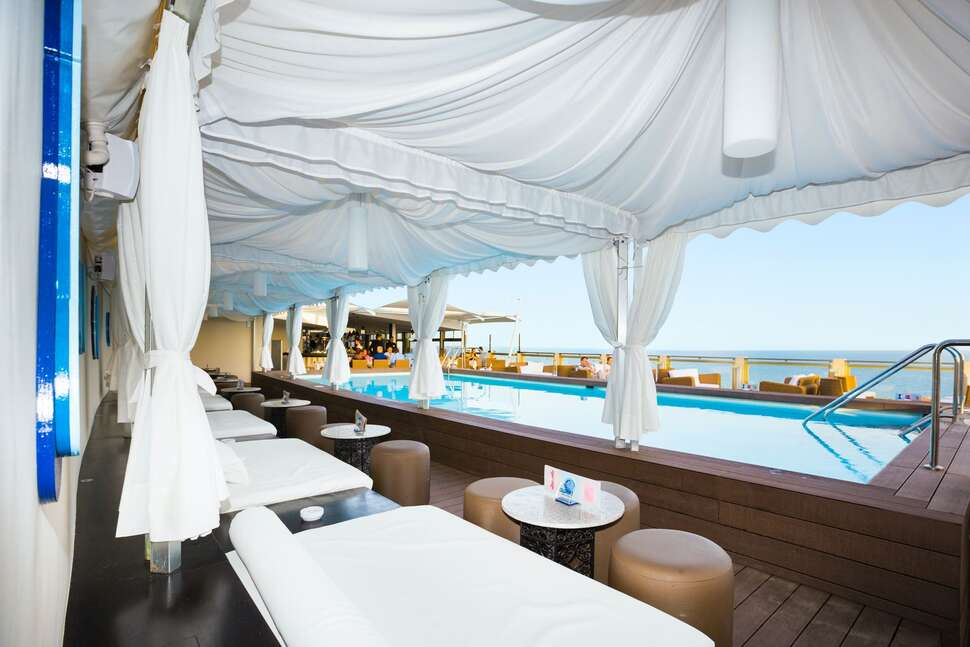 Een foto van het zwembad bij Gloria Palace San Agustin Thalasso