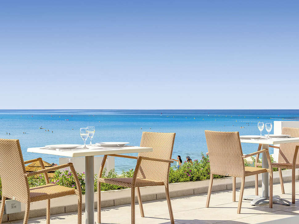 Een foto van Nissi Beach Resort