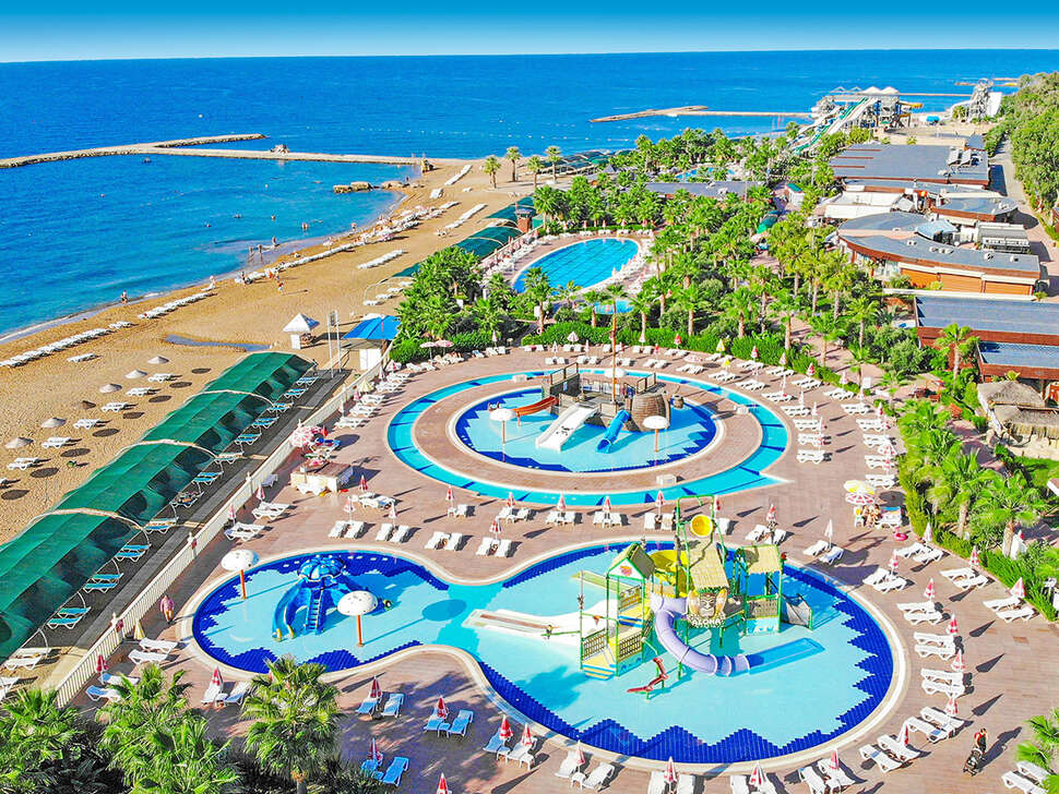 Een foto van het zwembad bij Eftalia Aqua Resort