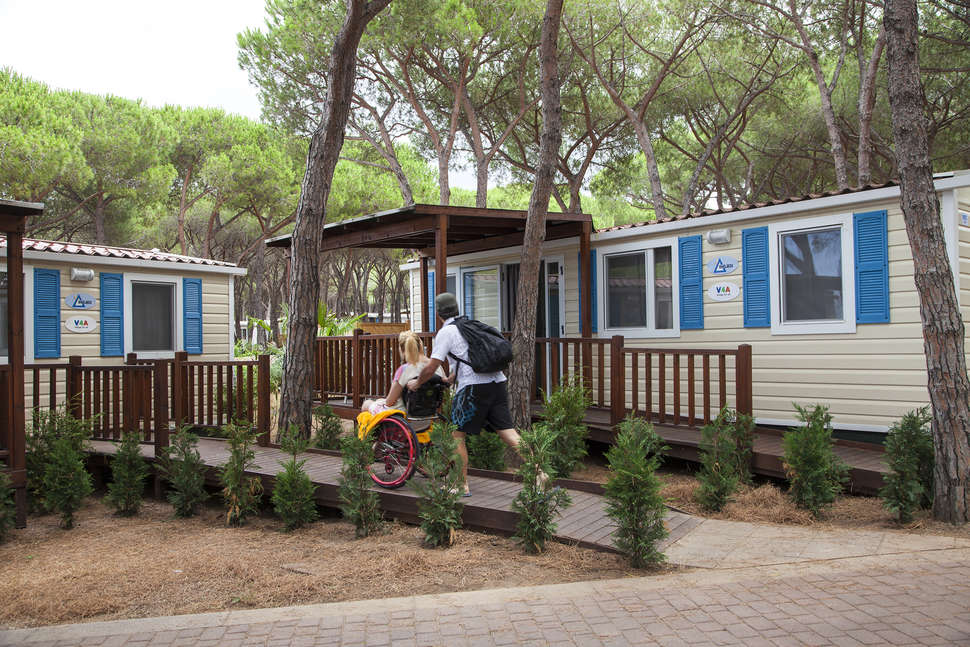 Een foto van de buitenkant van Camping Village Baia Blu La Tortuga