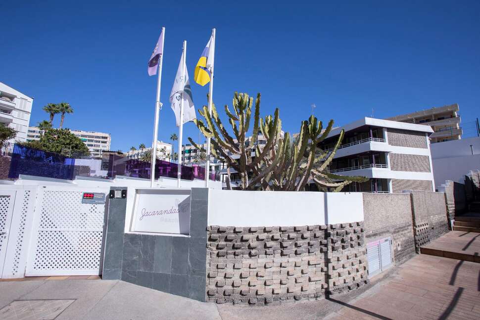 Een foto van de buitenkant van Las Jacarandas Beach