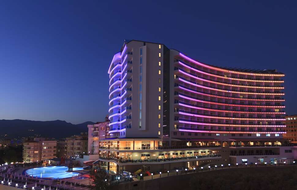 Een foto van de buitenkant van Diamond Resort & Spa