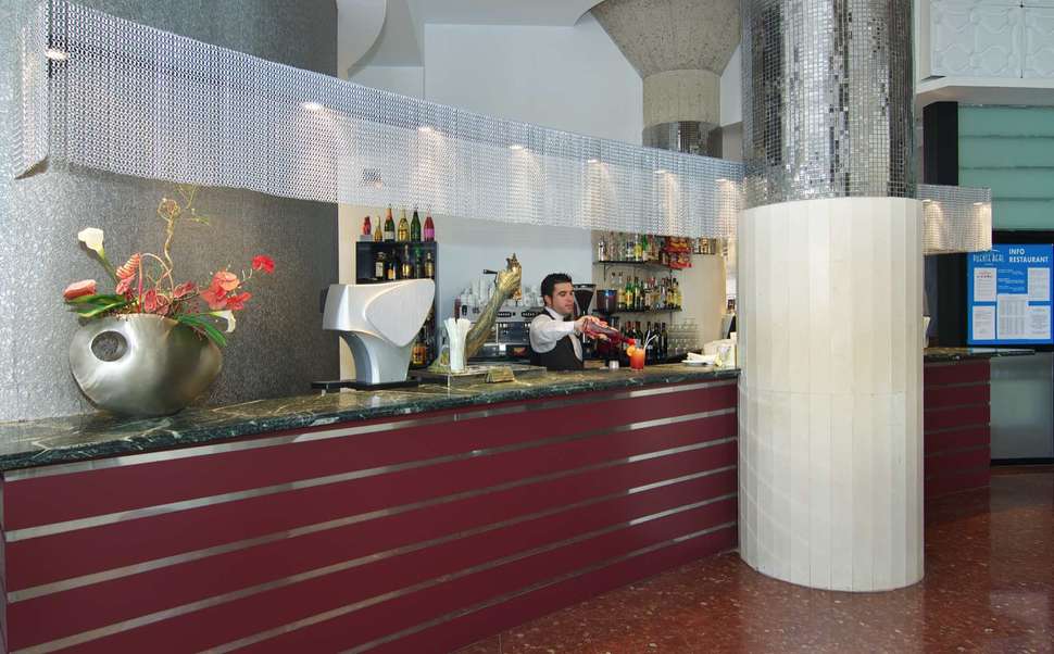 Een foto van de faciliteiten bij Hotel Puente Real