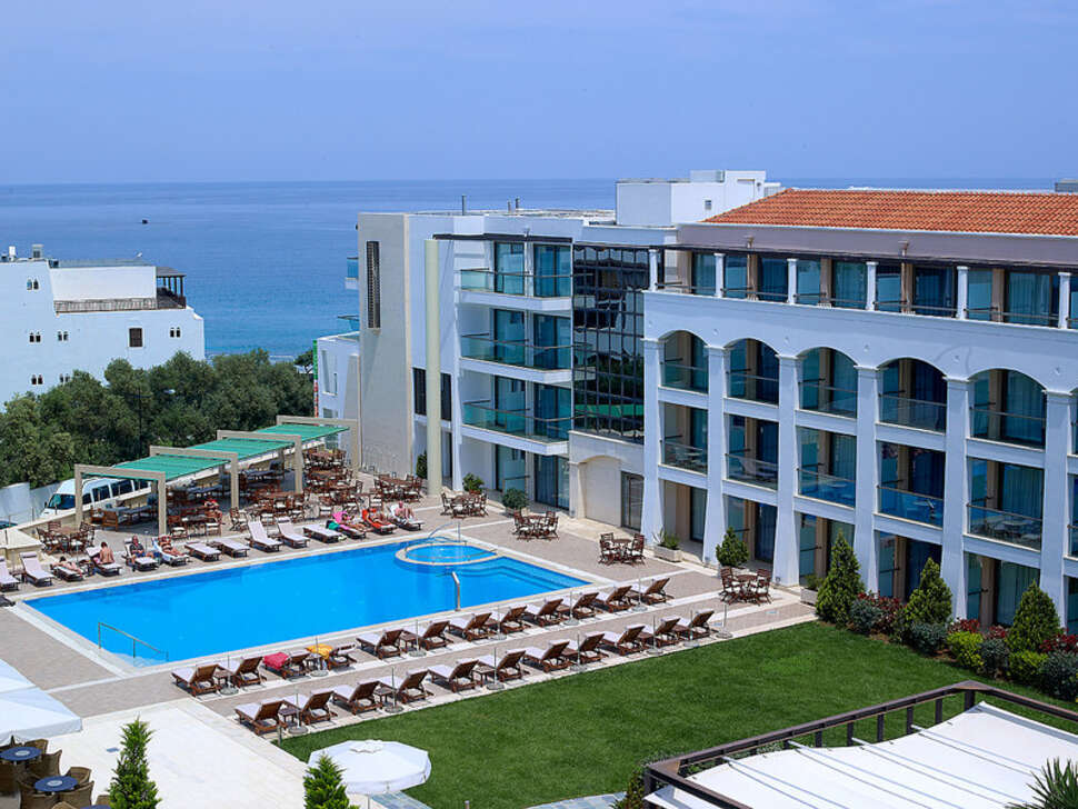 Ein Foto vom Pool im Albatros Spa & Resort Hotel