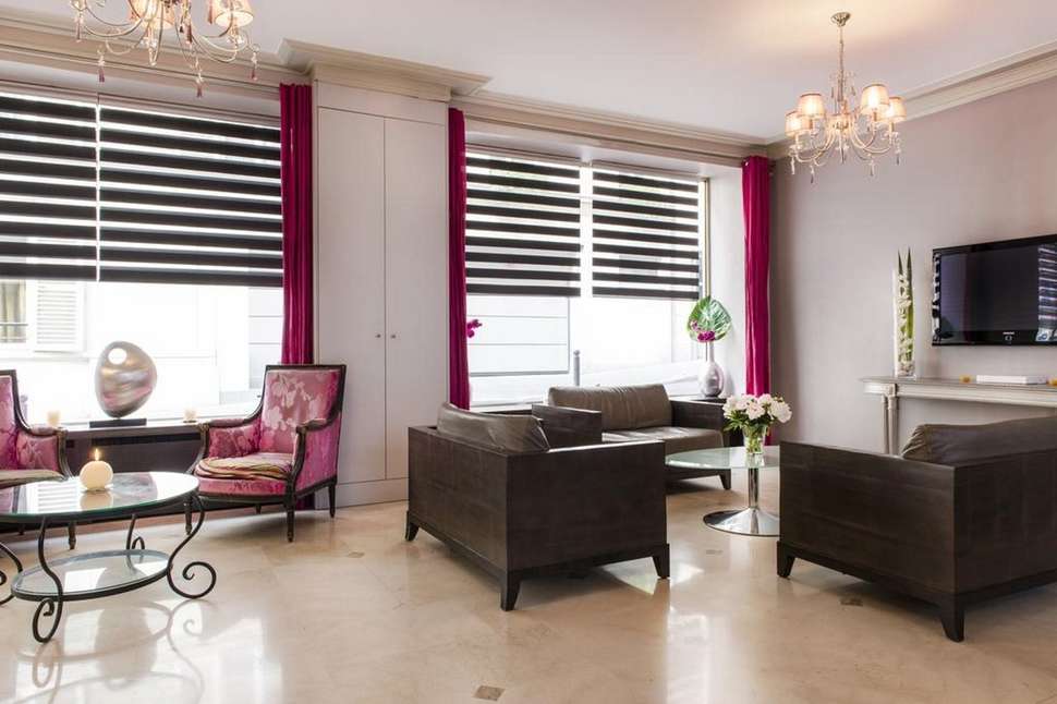 Een foto van het interieur van Hotel Corona Rodier