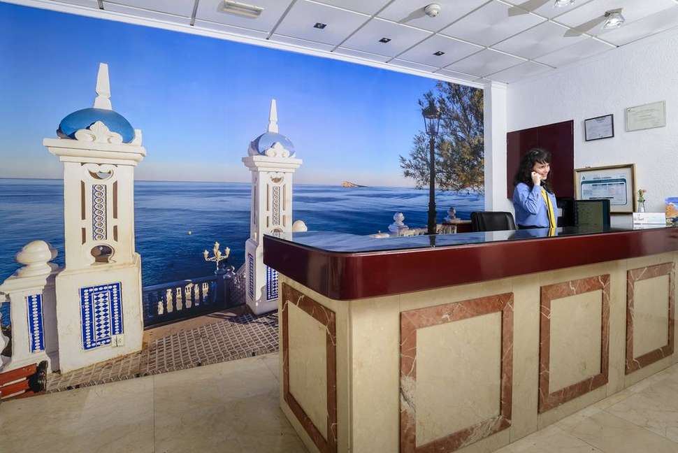 Ein Foto vom Innenbereich im Hotel Mareny Benidorm