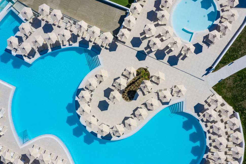 Ein Foto vom Pool im Belair Beach Hotel