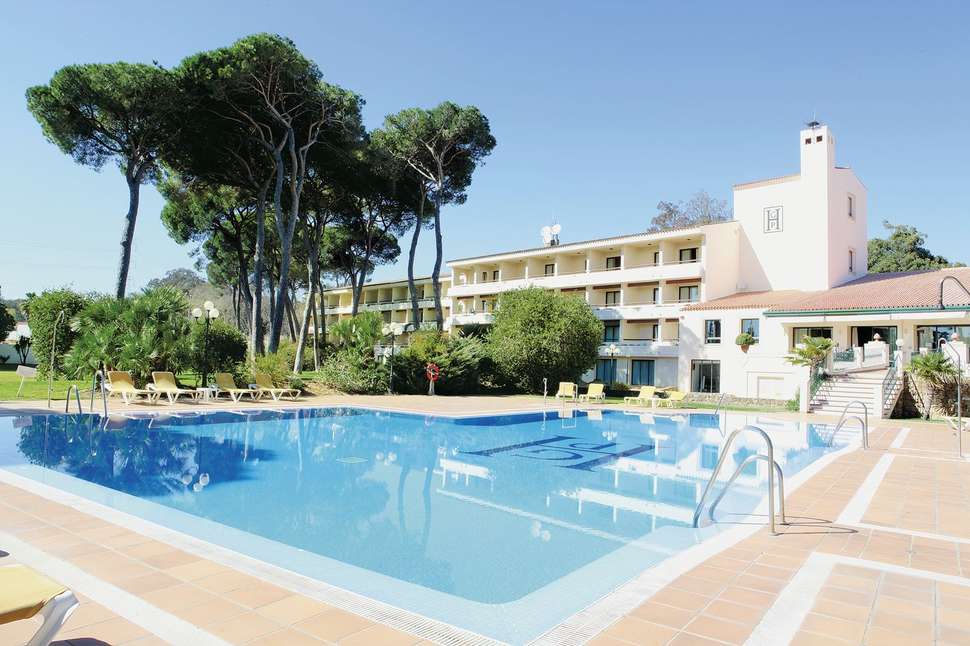 Een foto van het zwembad bij Hotel Guadacorte Park