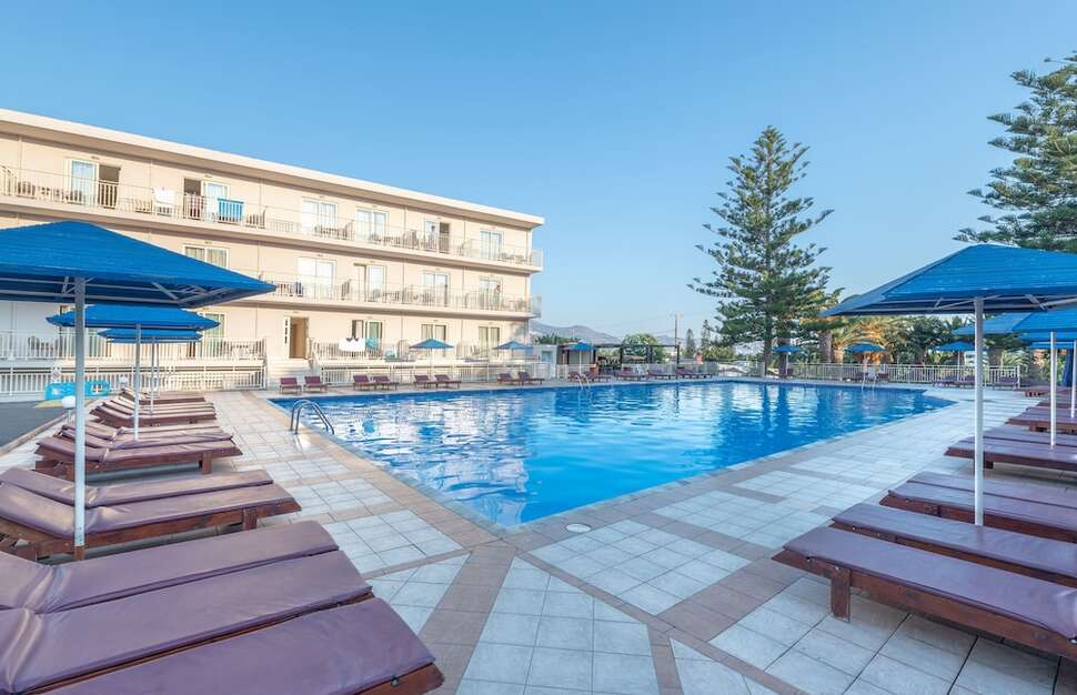 Een foto van het zwembad bij Hotel Marilena