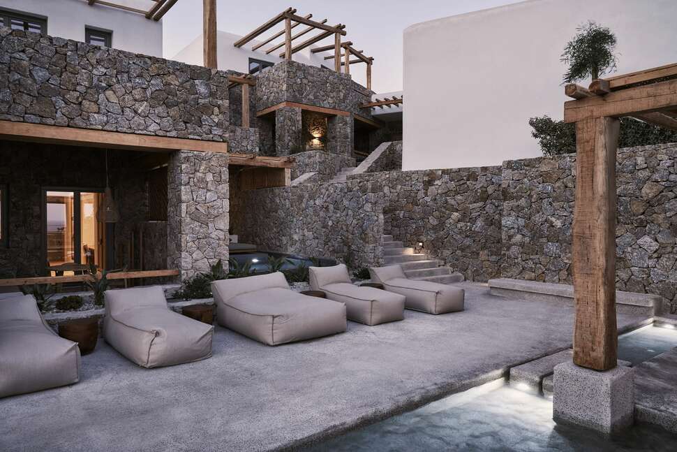 Een foto van het zwembad bij Archipelagos All Suites