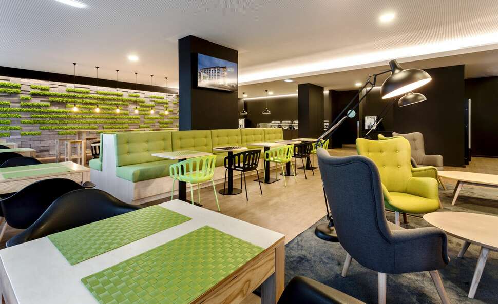 Een foto van de faciliteiten bij Neat Hotel Avenida