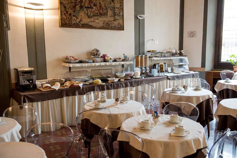 Een foto van de faciliteiten bij Hotel Paris Florence